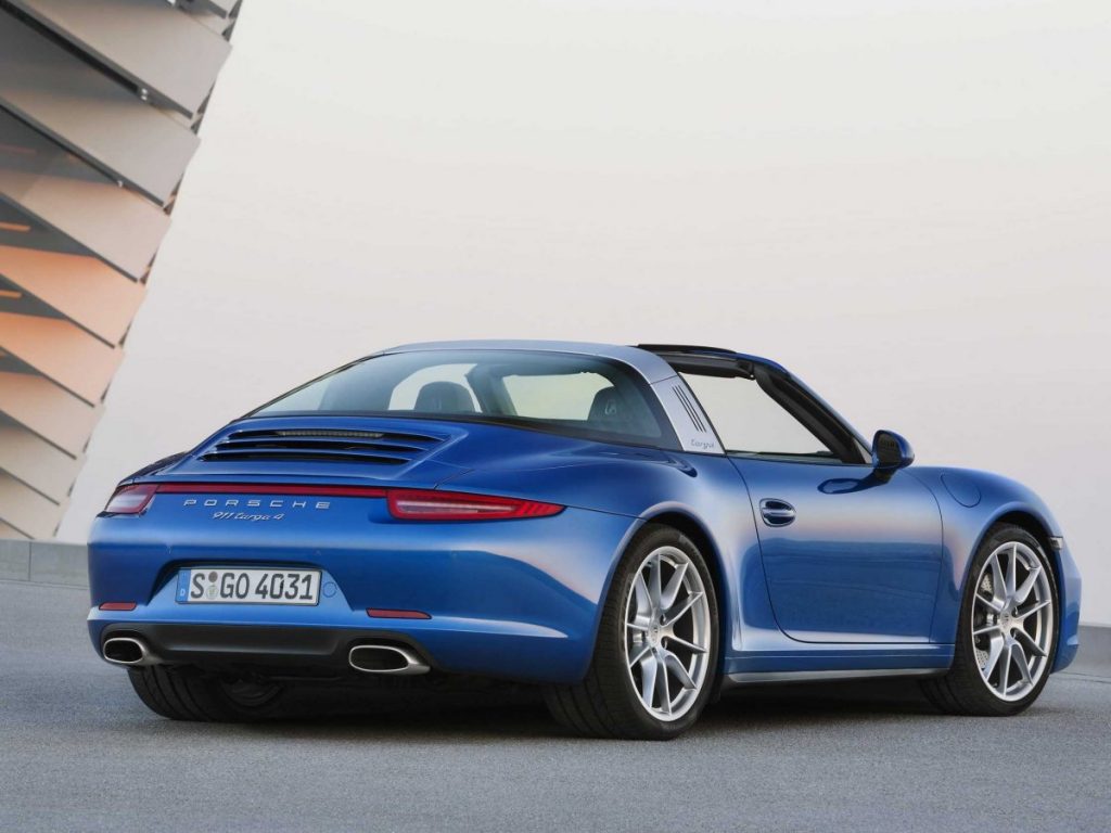 the-targa-4-is-a-carrera-4-with-an-awesome-electric-lift-away-roof
