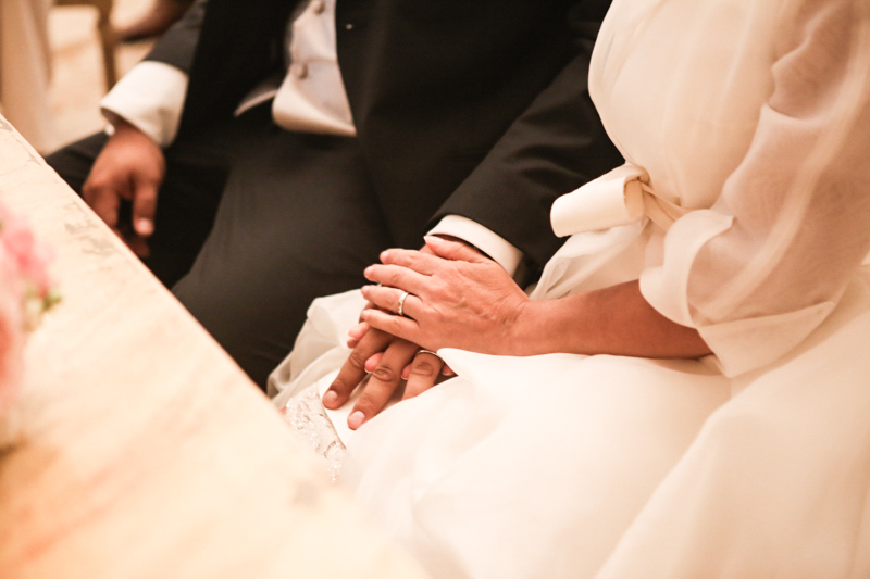 Un matrimonio elegante in rosa E la commozione dello sposo