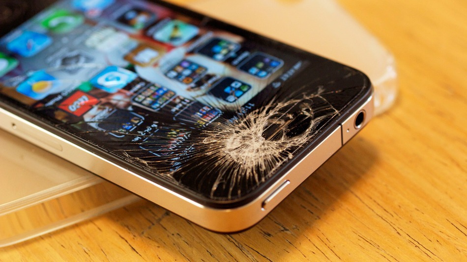 Che fare dei vecchi cellulari? In Italia non lo sanno ancora