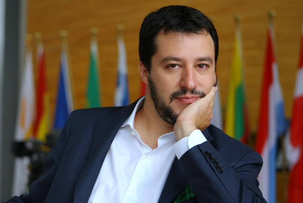 Salvini e il sorpasso social a Renzi Facebook, la classifica dei politici