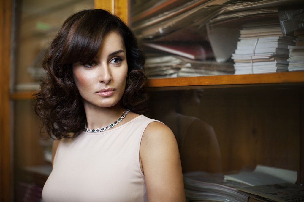 Il Kalashnikov? Simbolo di pace Lo dice la bella star della tv russa