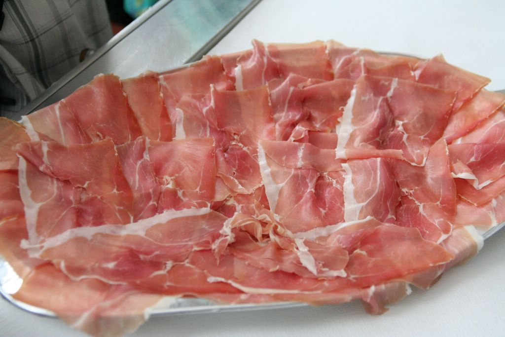 Prosciutto_di_Parma_-_affettato