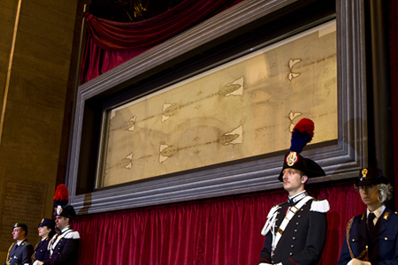 Sacra-Sindone-2015-a-Torino-l-Ostensione.-Date-e-orari
