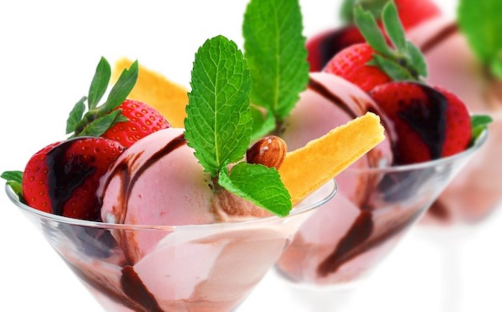 Fermi tutti, c’è una nuova dieta E per di più è a base di… gelato!