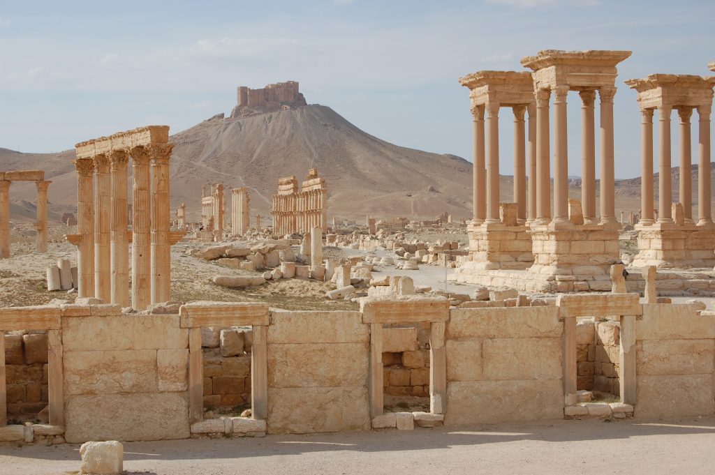 10 notizie di cui parlare a cena Isis minaccia sito archeologico
