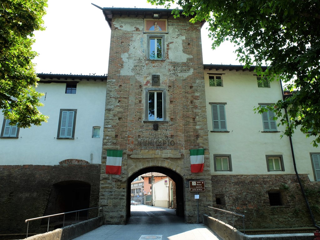 Cologno 00i Porta Rocca (nord)