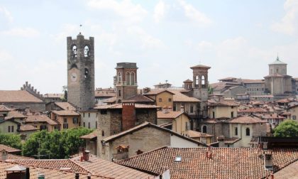 Bergamo a piedi in cinque tappe Un itinerario tra le Vie del tempo