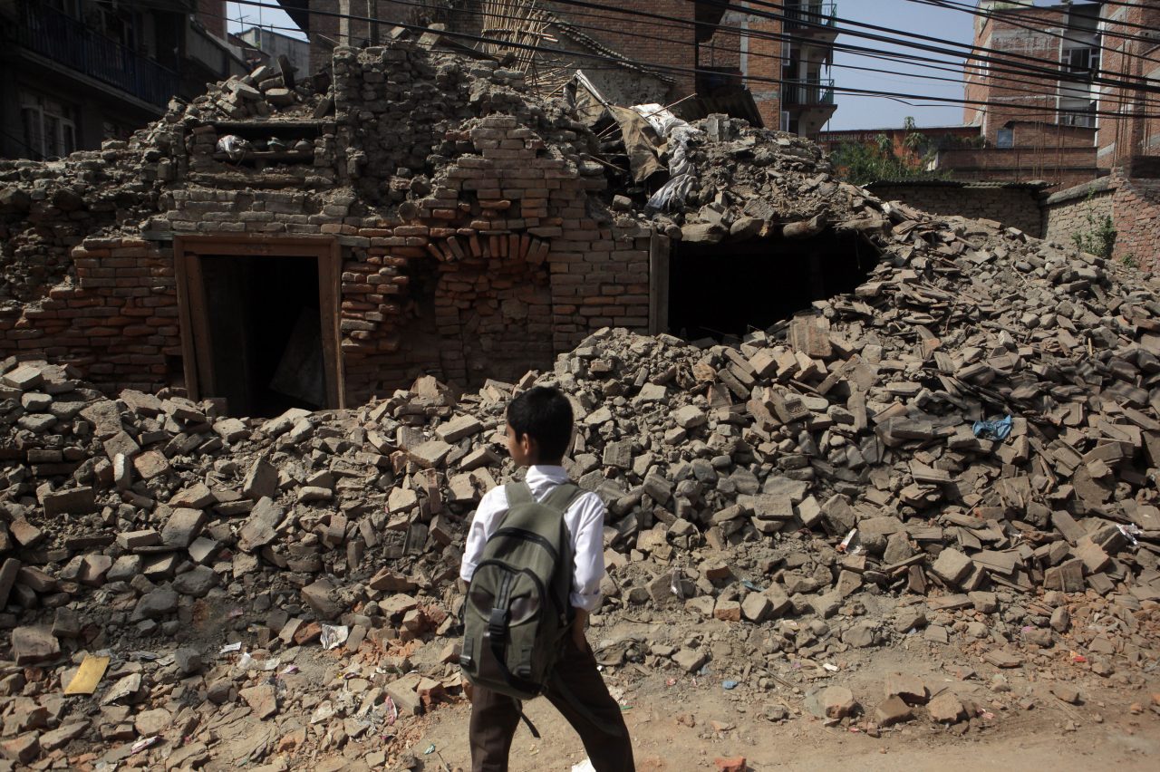 Il Nepal torna a scuola dopo il sisma