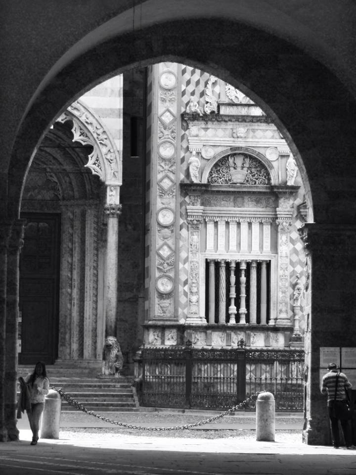 Piazza Vecchia – Linda Klobas