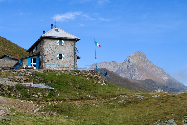 RIFUGIO GRASSI E PIZZO TRE SIGNORI