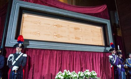 10 notizie di cui parlare a cena Il Papa porta i clochard alla Sindone