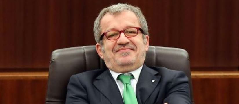 Perché Maroni è sotto inchiesta e la stranezza dell’sms modificato