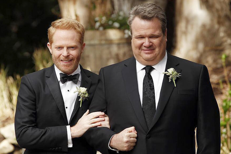 Consiglio spensierato ai gay: si combatte anche col sorriso
