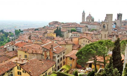 Bergamo a piedi in cinque tappe Un itinerario tra le Vie della Storia
