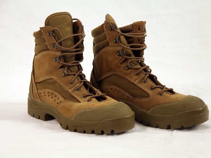 635532158769570867-boots-Coyote-Brown