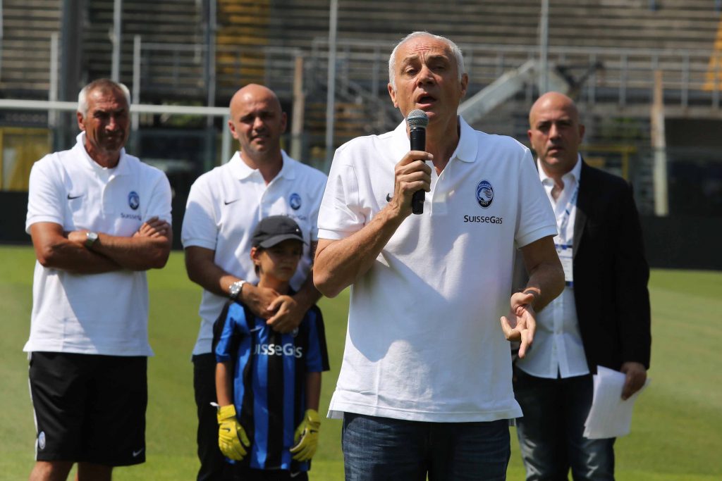 presentazione maglie 2015-06