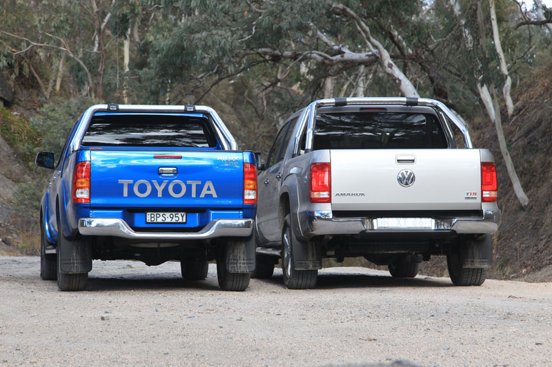 Toyota_HiLux_Vs_Volkswagen_Amarok_Comparison_Test_(6920121932)