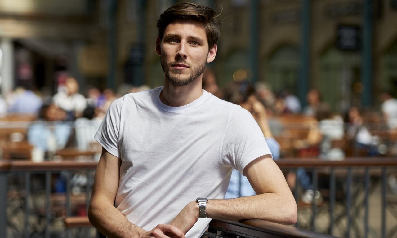 Crowdfunding per salvare la Grecia L’utopia del commesso Thom