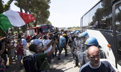 Le proteste di Roma e Treviso contro l'arrivo di altri profughi