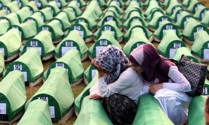 Srebrenica, vent'anni dopo L'accusa: l'Occidente sapeva