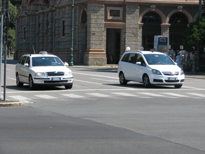 Buoni per i viaggi in taxi o con i mezzi Ncc: Palazzo Frizzoni amplia la platea di beneficiari