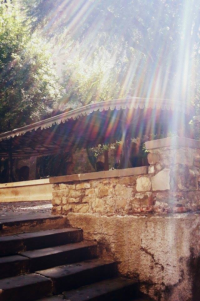 Lavatoio e raggio di sole – Michela Vassalli