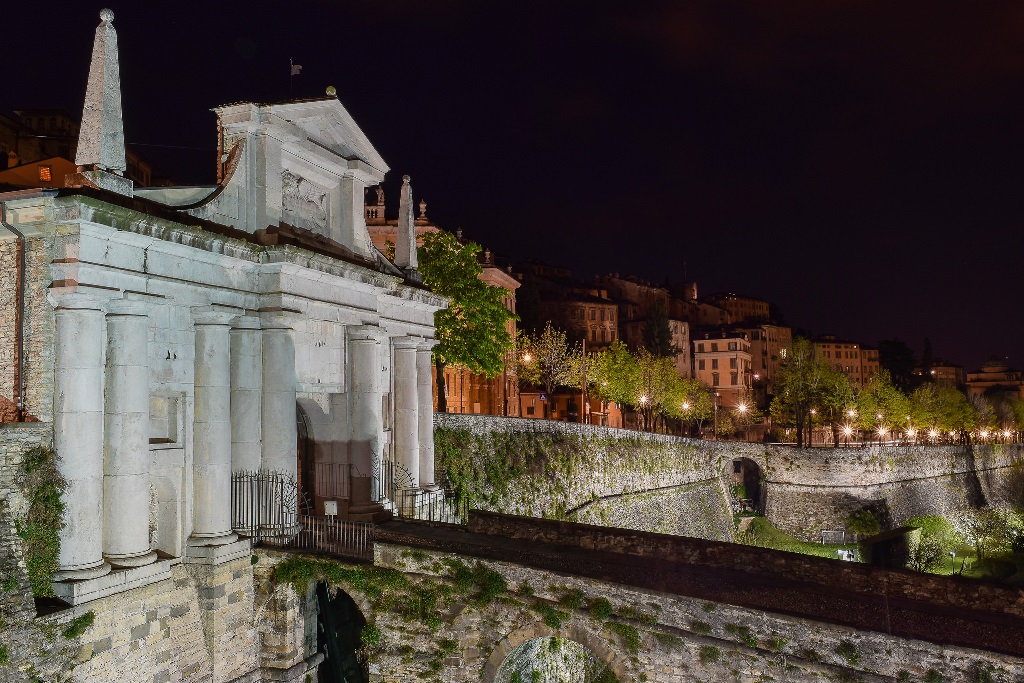 Porta San Giacomo – Luca Caslini