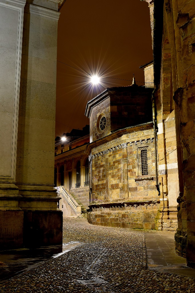 Piazza Duomo e dintorni – Luca Caslini