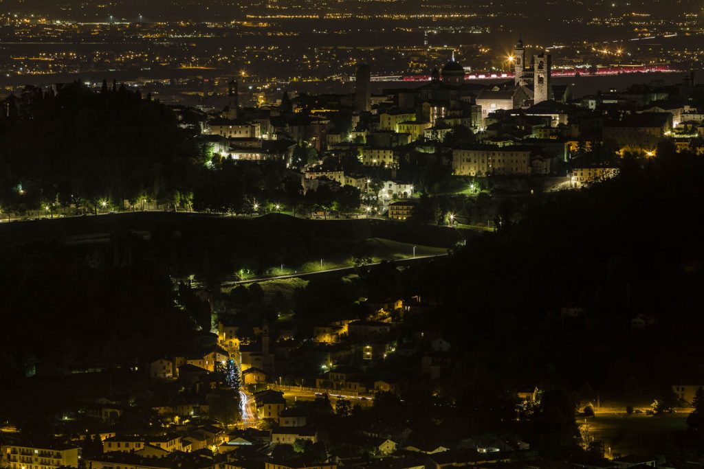 Bergamo di notte – Antonio Milesi
