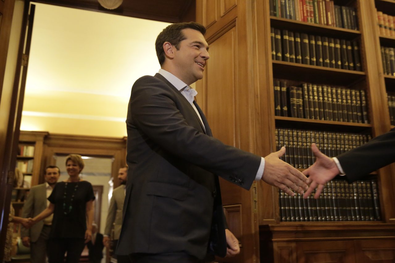Dimissionario e con il partito contro Ma in Grecia Tsipras è già il favorito