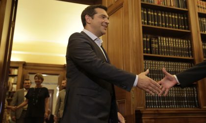 Dimissionario e con il partito contro Ma in Grecia Tsipras è già il favorito