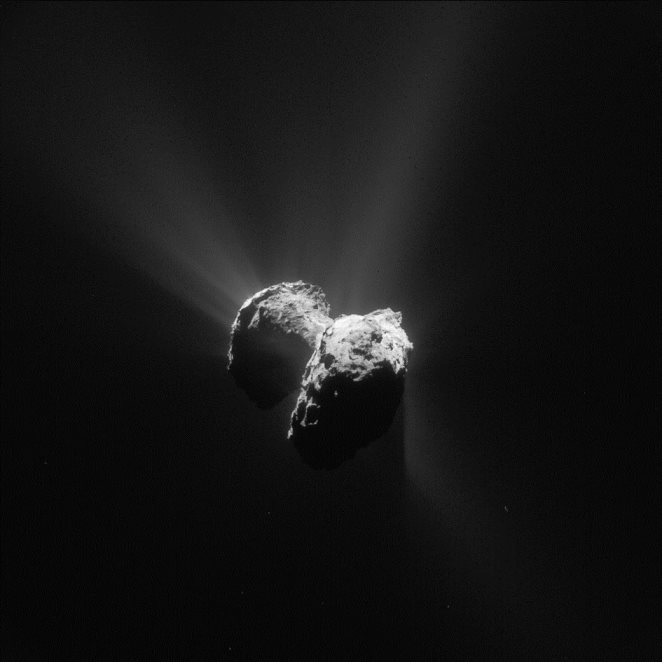 Year_at_a_comet_July_2015_fullwidth