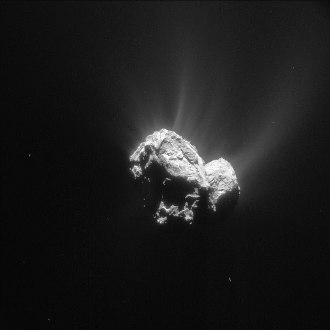 Year_at_a_comet_May_2015_fullwidth