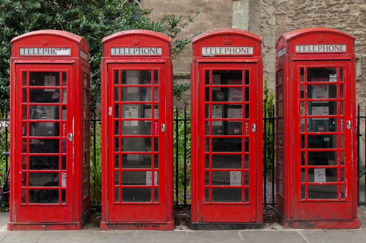 Guardate che ne han fatto gli inglesi delle famose cabine telefoniche