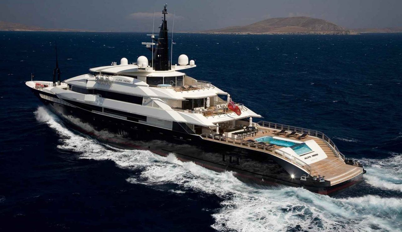 Spielberg vende il suo piccolo yacht a 200 milioni (ma 170 bastano)