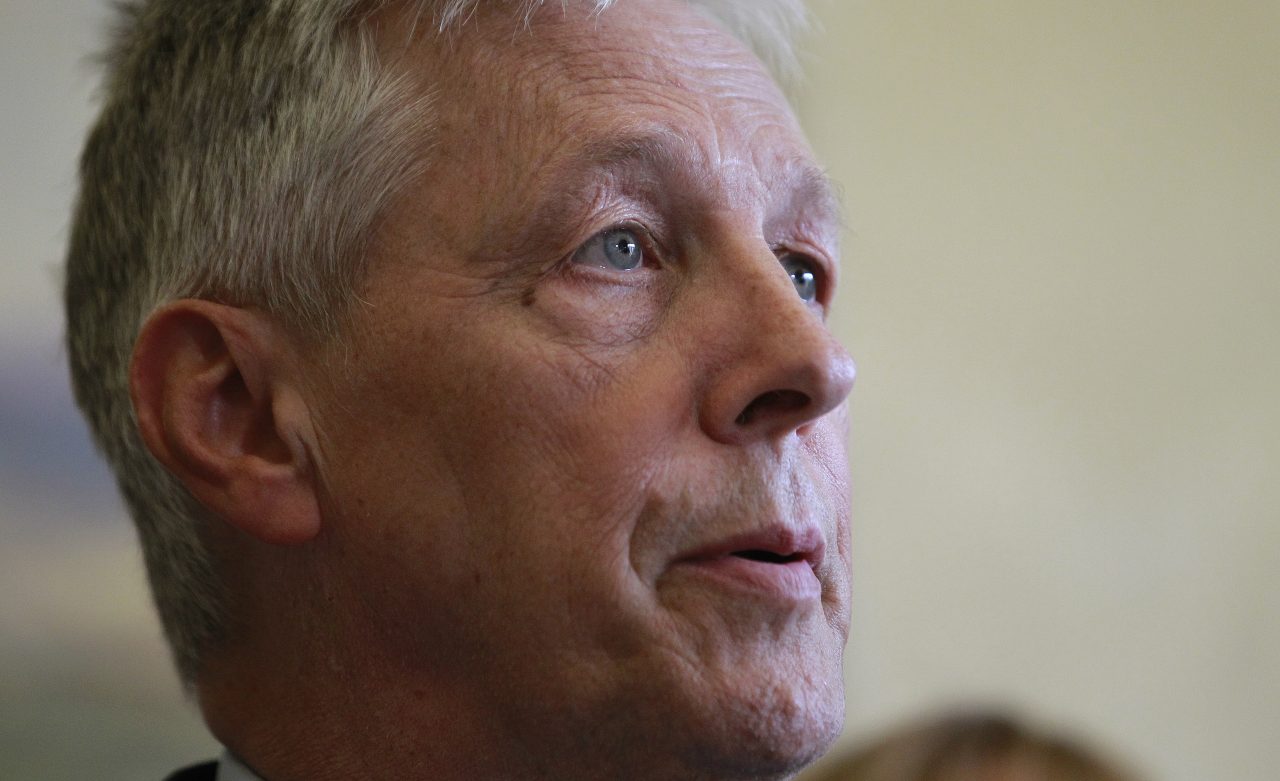 La crisi del governo di Belfast che ora teme il ritorno dell’Ira