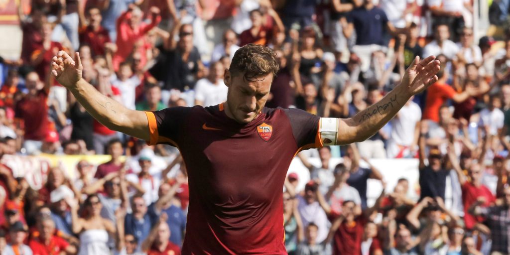 Totti è un gigante da 300 libbre Maxi un nano che esalta Twitter