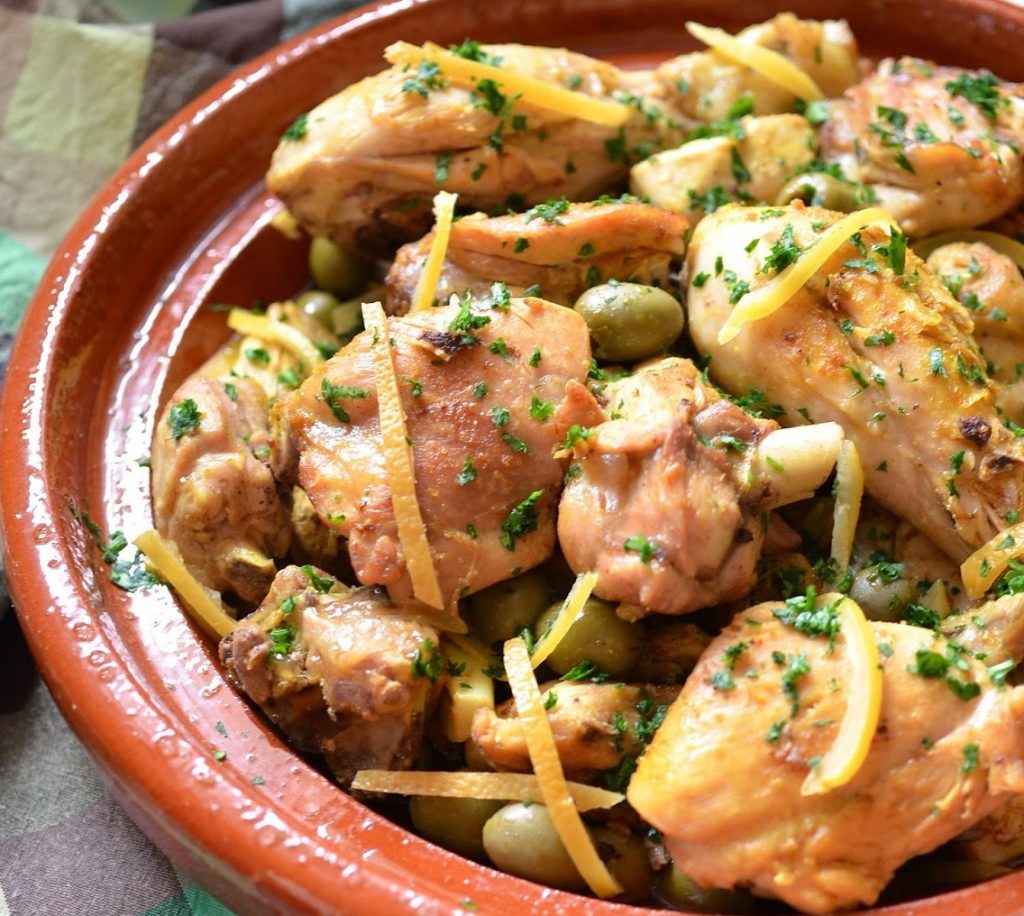 Tajine di pollo con olive e conserva di limoni