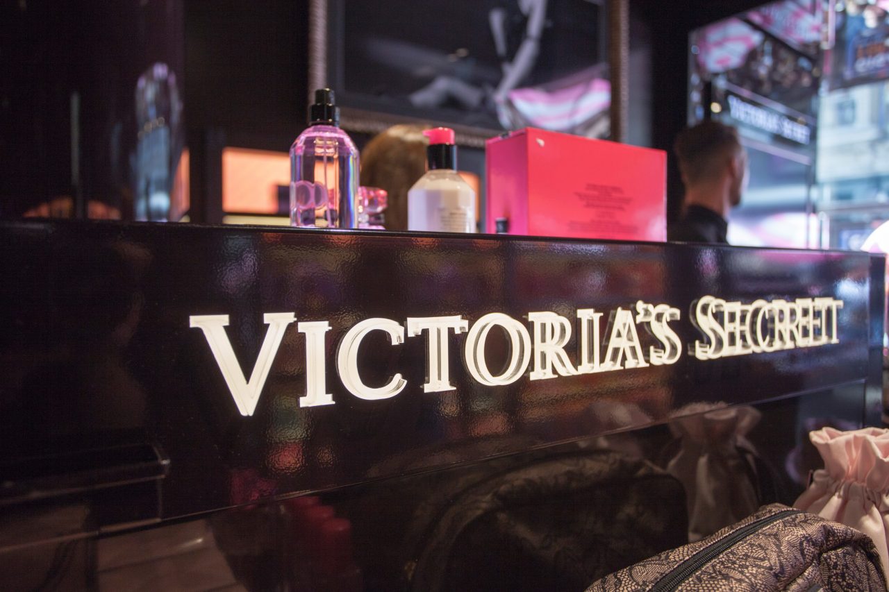 Victoria’s Secret apre a Orio  (intendiamo all’aeroporto, per ora)