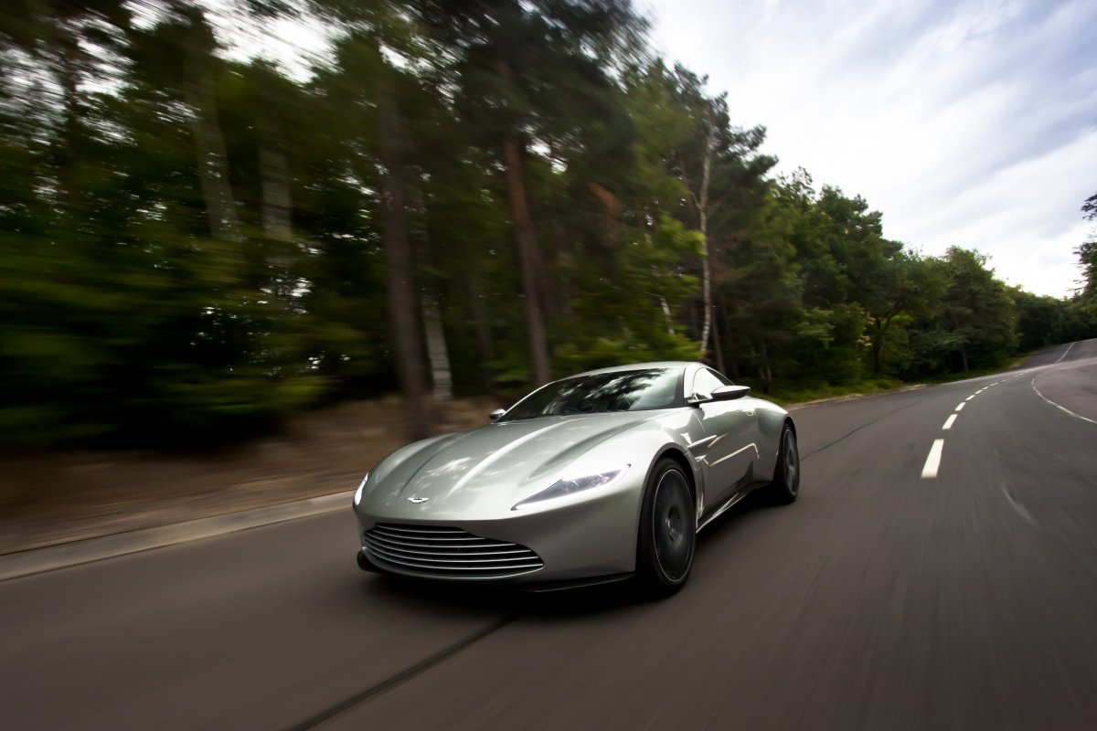 L’Aston Martin DB10 di James Bond è la vera stella di “007 Spectre”