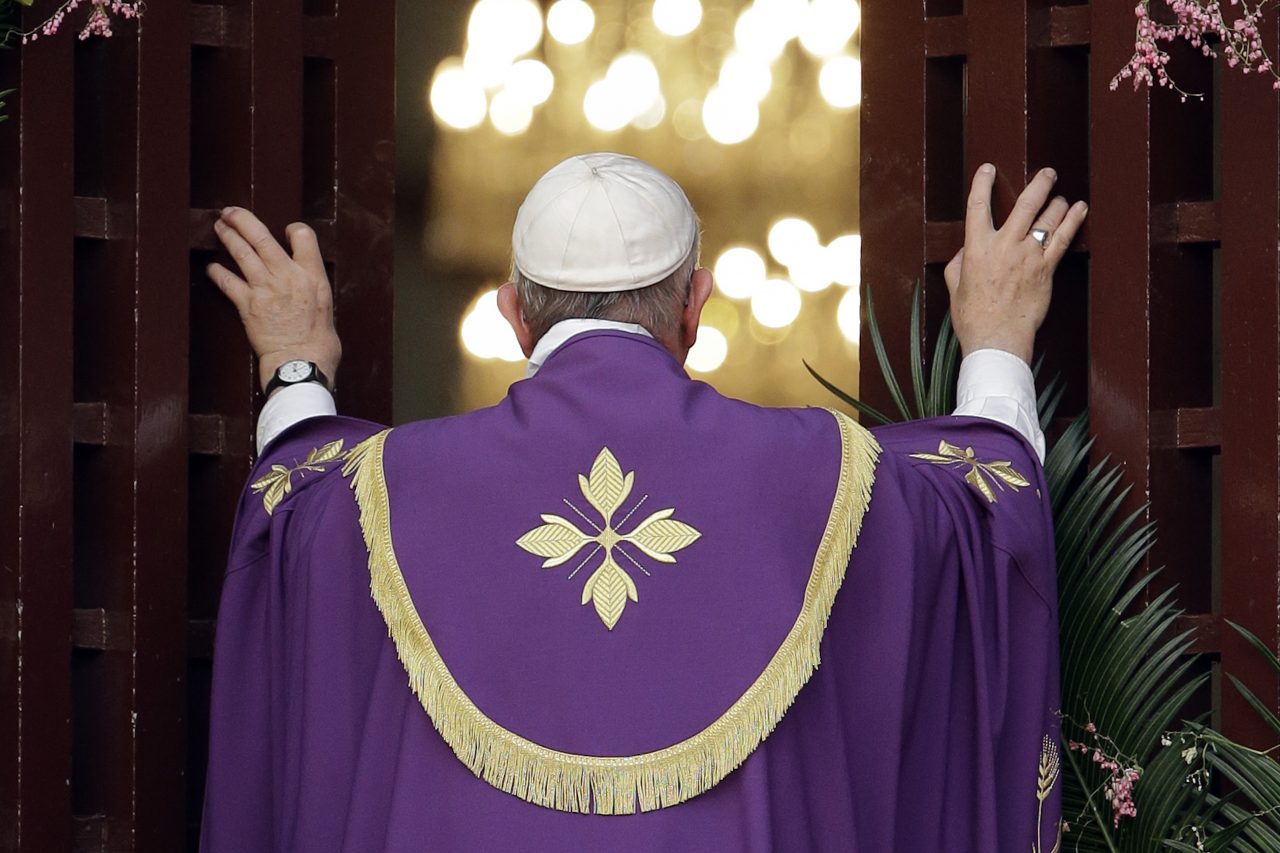 «Cessi ogni azione di violenza Solo la pace è in nome di Dio»