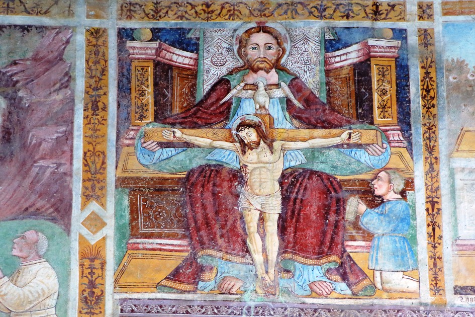 Chiesa Valgoglio Porticato esterno affreschi 04