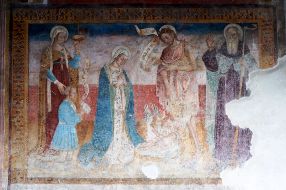 Chiesa Valgoglio Porticato esterno affreschi
