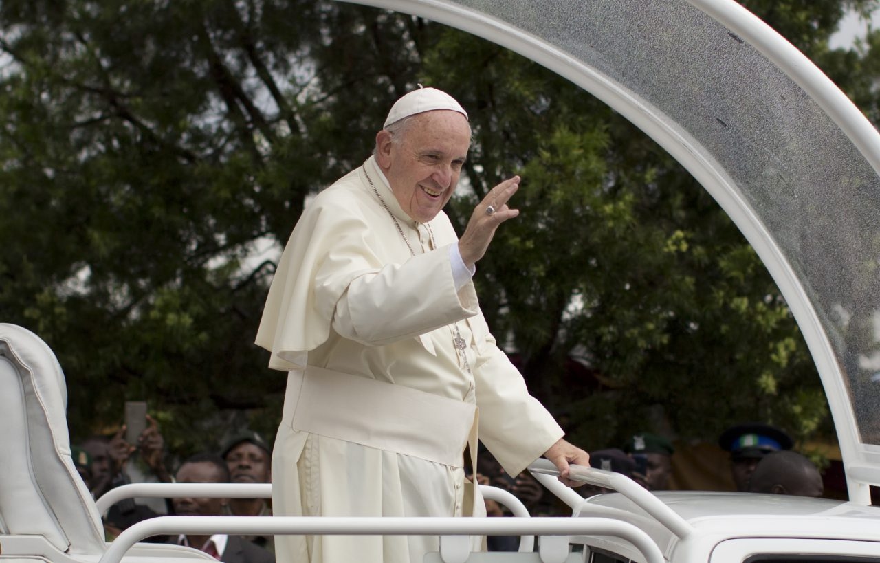 La battuta del Papa sulle zanzare ci insegna a non essere egoisti