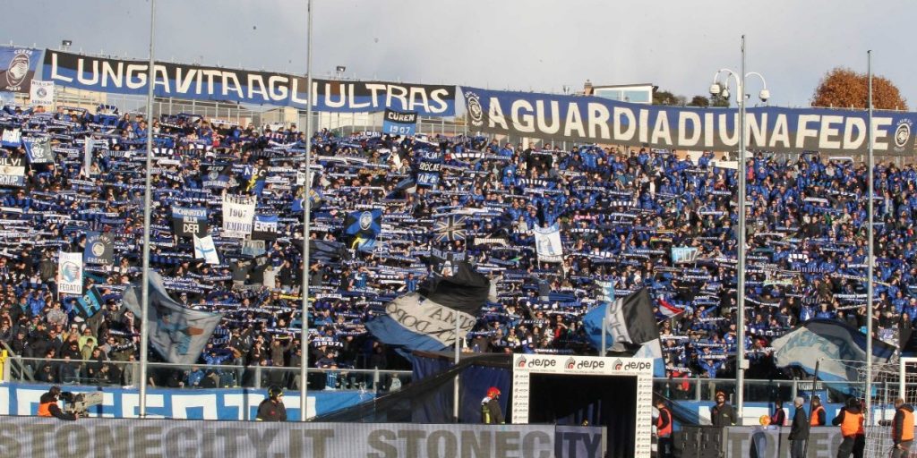 Atalanta-Torino. Foto Mariani tifosi curva