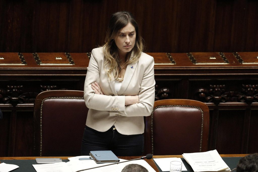 Governo: Mineo, è Boschi la donna a cui Renzi è subalterno