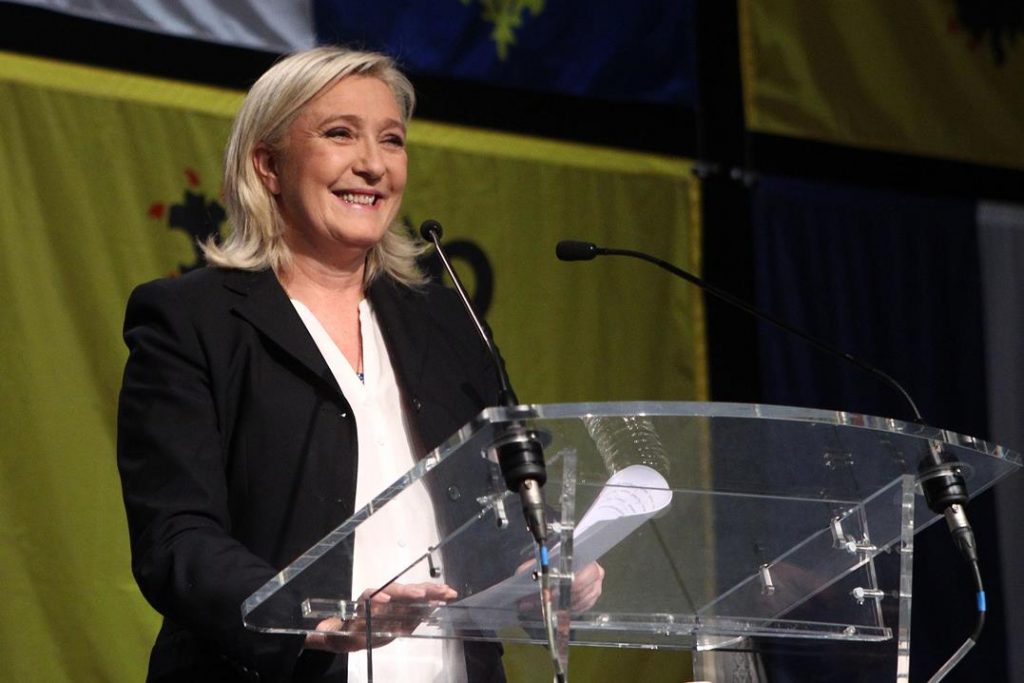 Al raduno di Pontida della Lega ci sarà anche Marine Le Pen: le reazioni della politica