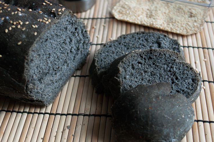 pane-nero-carbone-vegetale