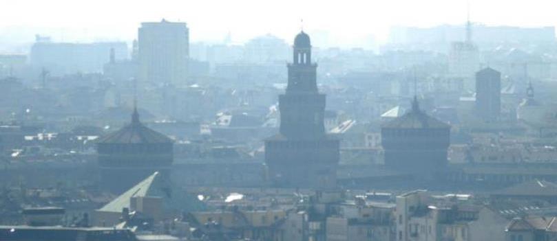 Il sole splende ma non a Milano (e son tornate perfino le zanzare)