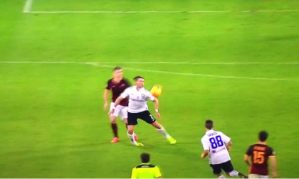 Rosso a Stendardo, sbaglia l'arbitro Rosso a Grassi, peccato di gioventù